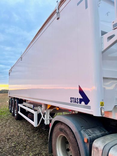 Зерновоз самоскид Stas AgroStar 56.1 м3 білий 