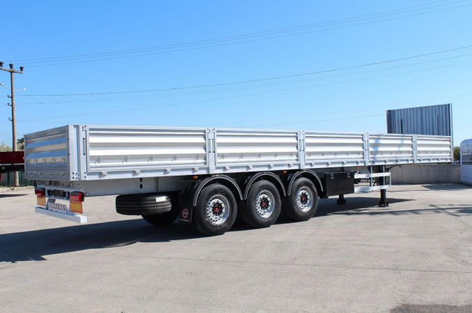 Бортовий напівпричіп carsan