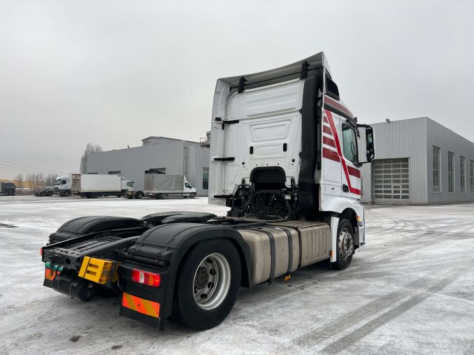 Mercedes-Benz Actros 1845