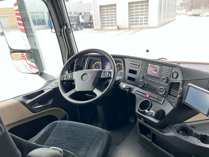 Mercedes-Benz Actros 1845