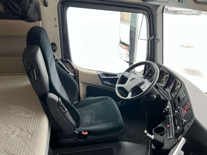 Mercedes-Benz Actros 1845