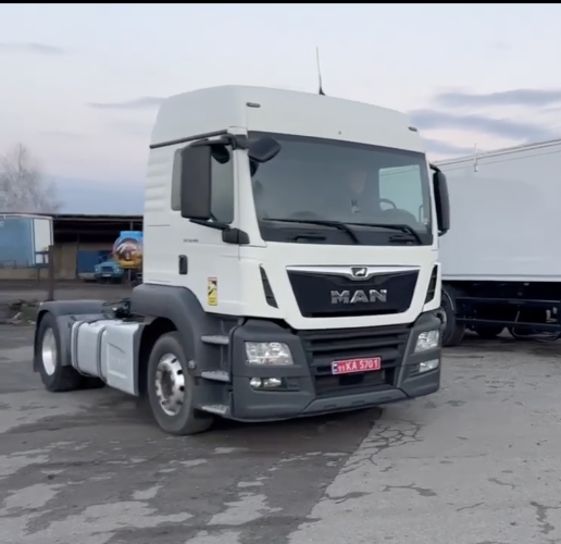 Cargovis продає вантажівку MAN TGS 18.480 щасливому покупцеві