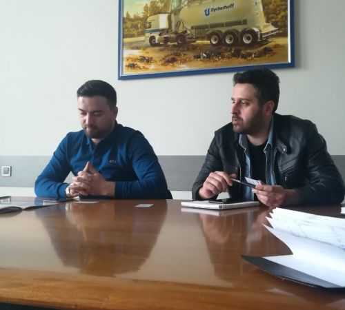 Обговорення всіх побажань клієнта щодо виготовлення цементовоза