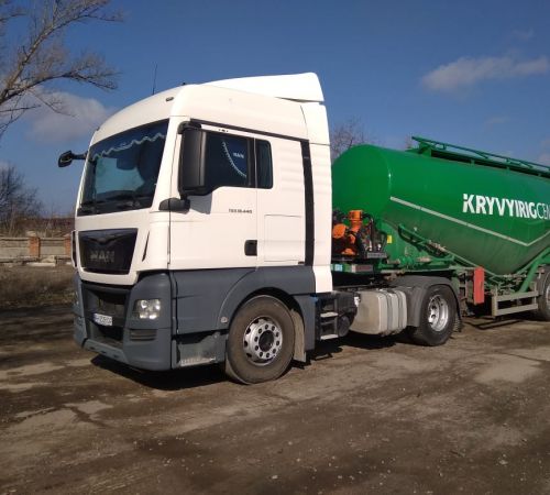 Відвантаження цементовоза CARSAN для компанії 